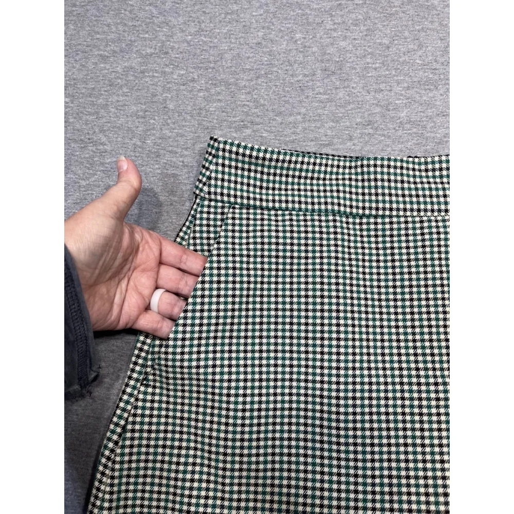 Women's Zara Green & Black Plaid Skort Size small - Picture 3 of 5